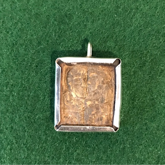 Wooden icon pendant - Picture 1 of 5